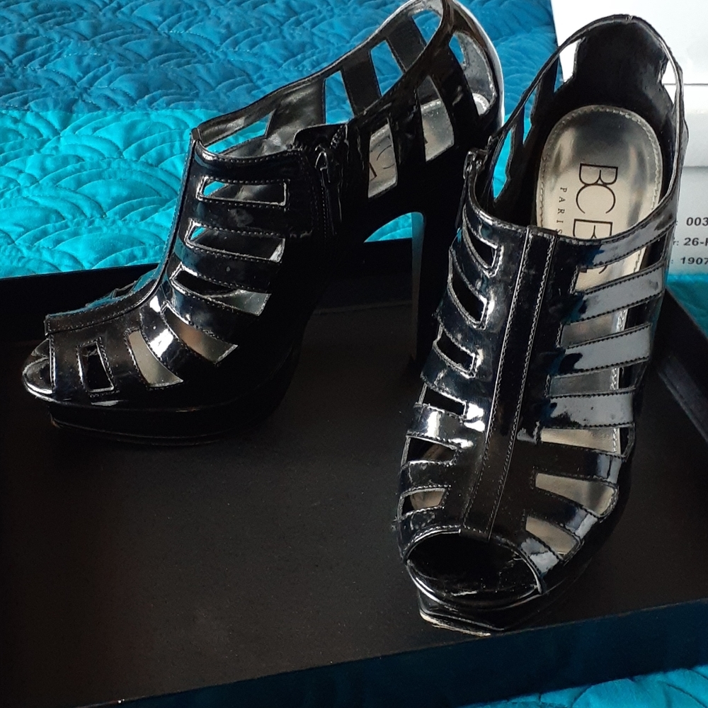 Sandal style booties